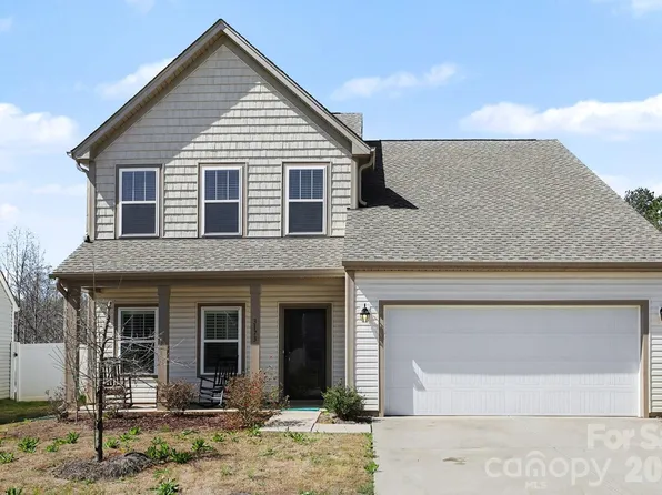 3173 Pinehills Way, Mount Holly, NC 28120