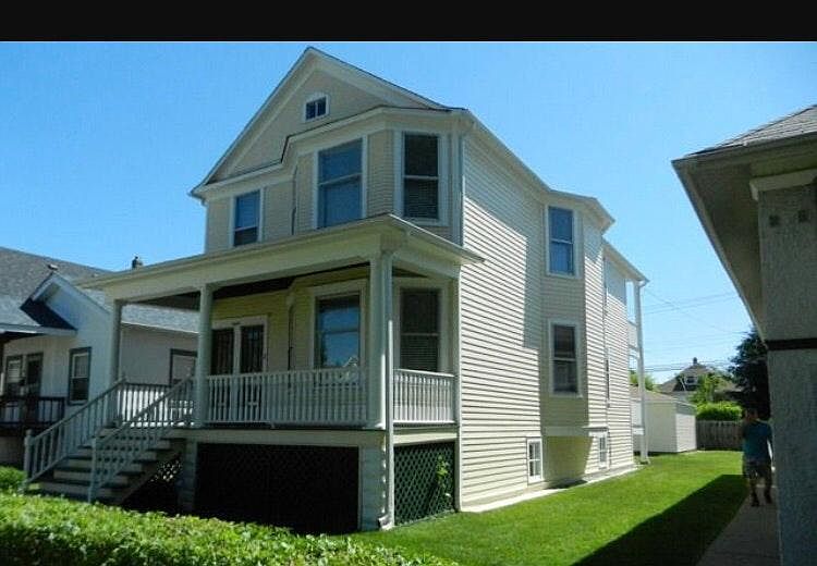 1st image of 4039 N Melvina Ave #2