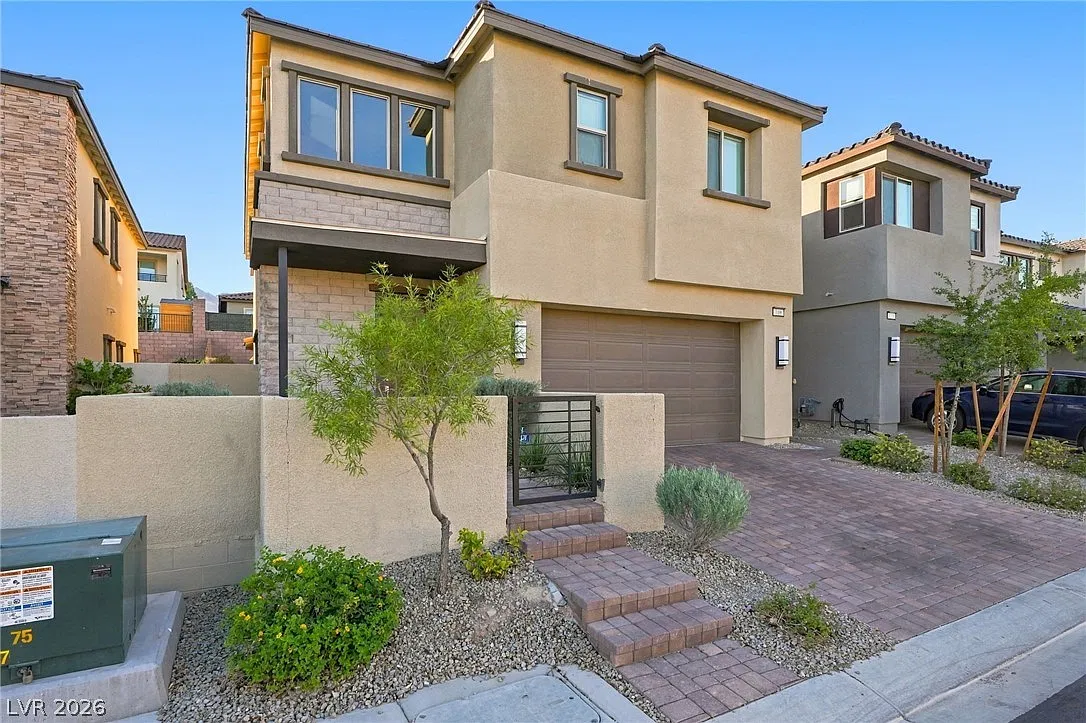 4 bed, 2.5 bath, 2662 sqft, $3,750 — Photo 1