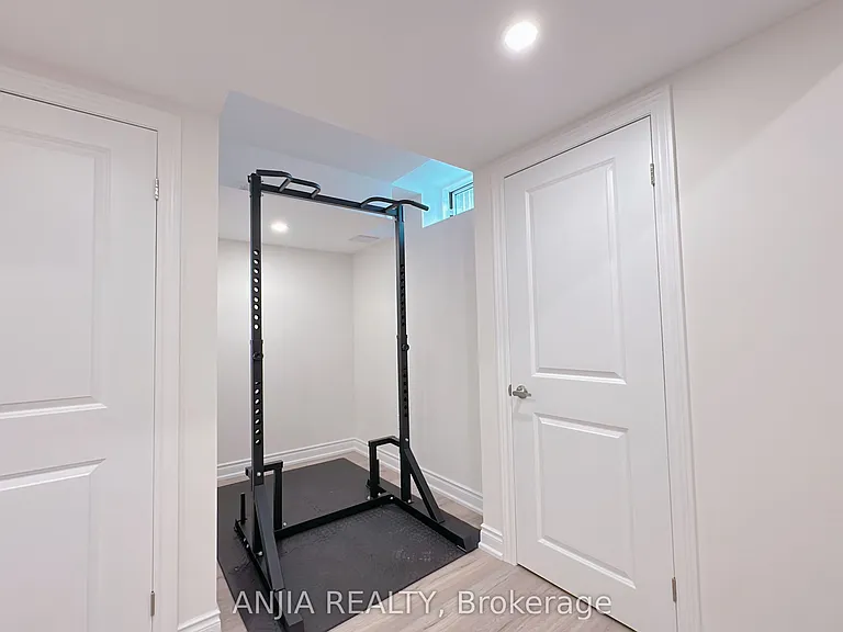 10 Tay Ln — Photo 23