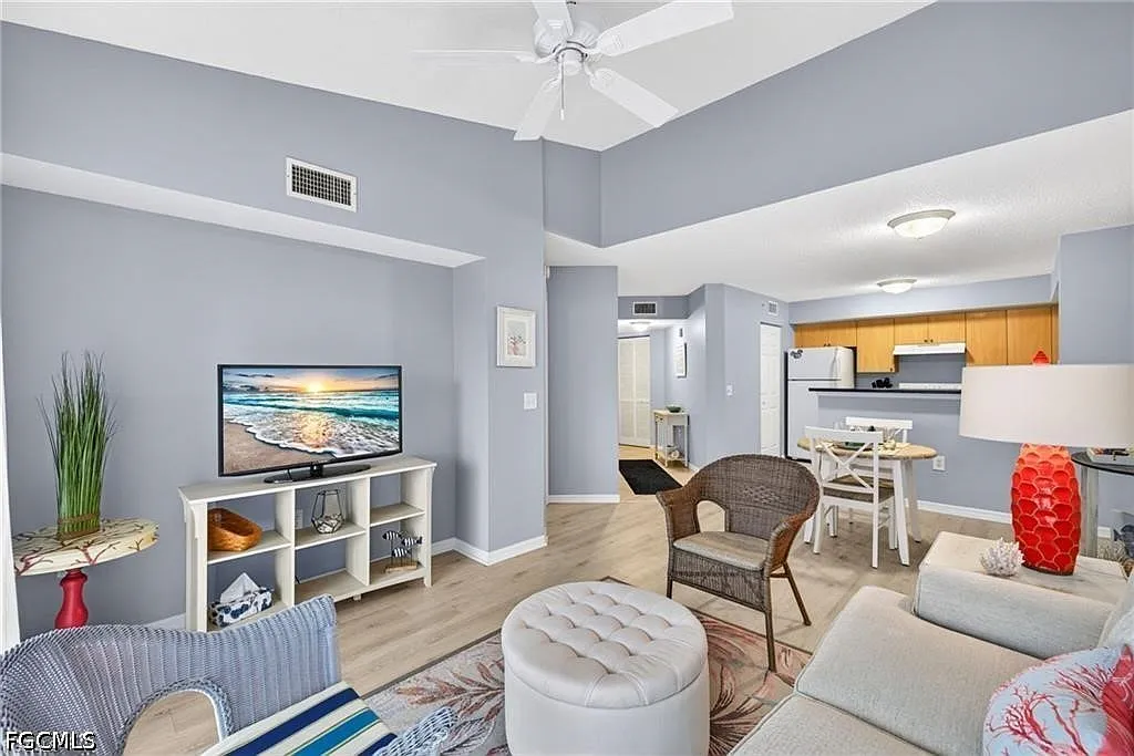 1 bed, 1.0 bath, 699 sqft, $1,800 — Photo 4