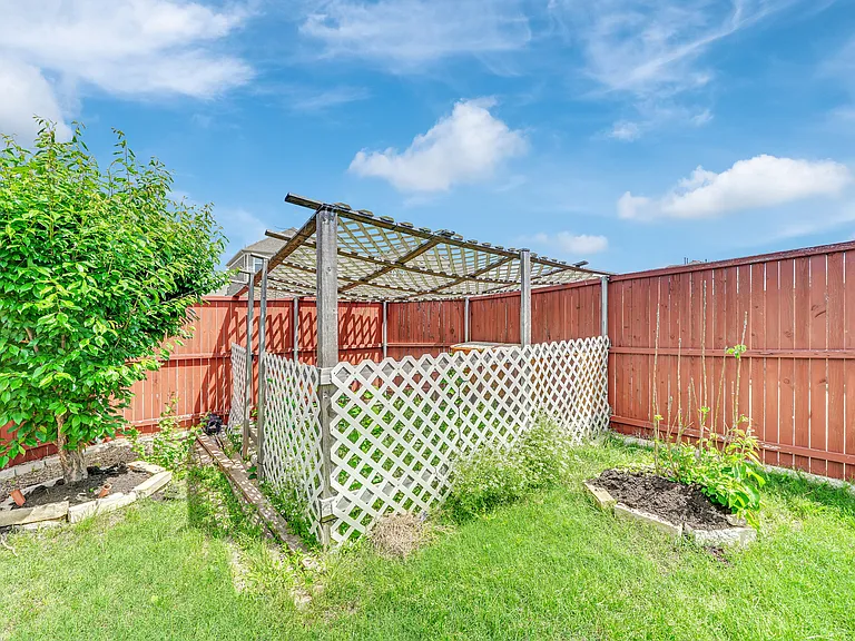 310 Myrtle Beach Dr — Photo 41