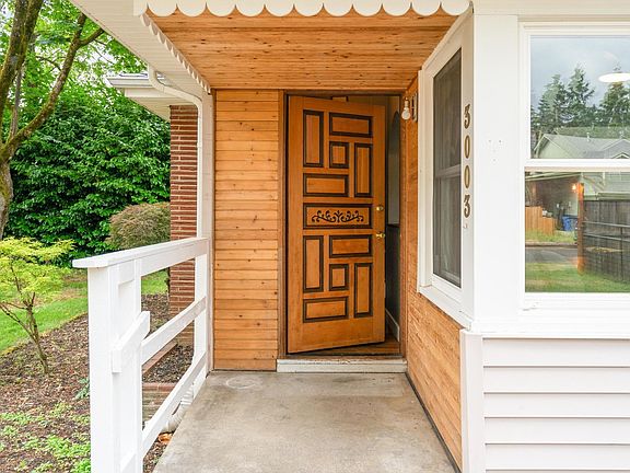 3rd image of 3003 NE 132nd Ave