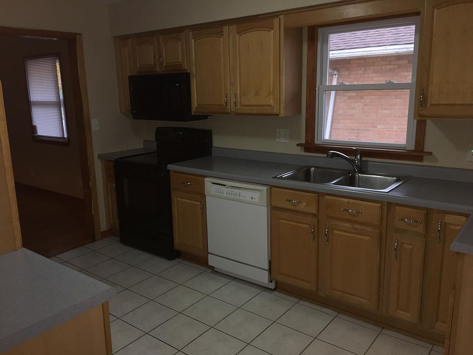 2nd image of 848 N Jay St