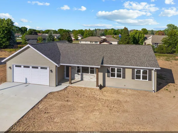 522 Rustic Ridge Dr, Brillion, WI 54110