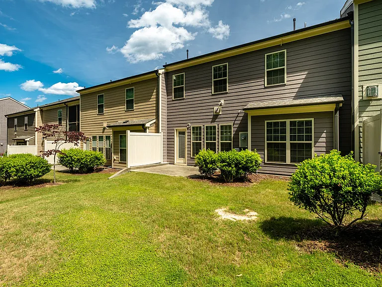 226 Daymire Glen Ln — Photo 39
