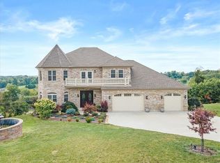 619 Sagewood Dr, Venetia, PA 15367