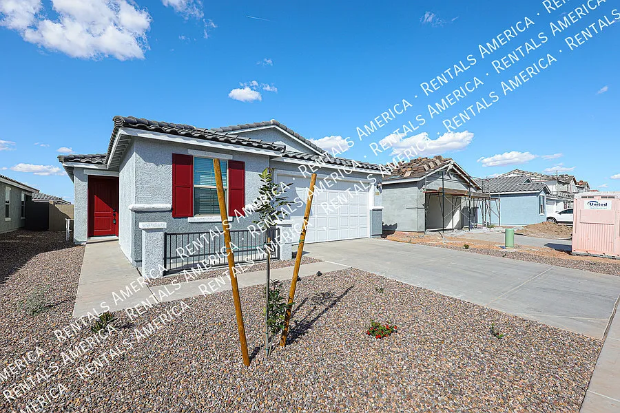 3-bed/2-bath home in Maricopa! — Photo 2