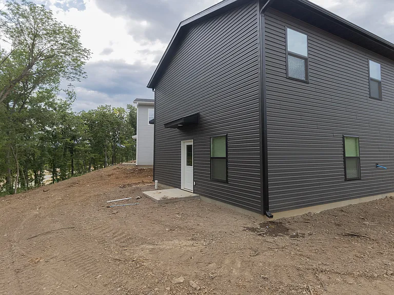 2700 Emery Dr — Photo 46