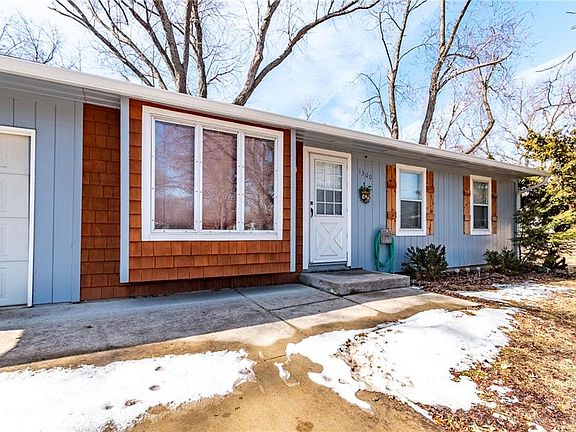 2nd image of 1300 Fair Ln