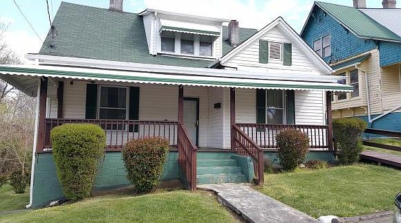 1st image of 221 McDowell St
