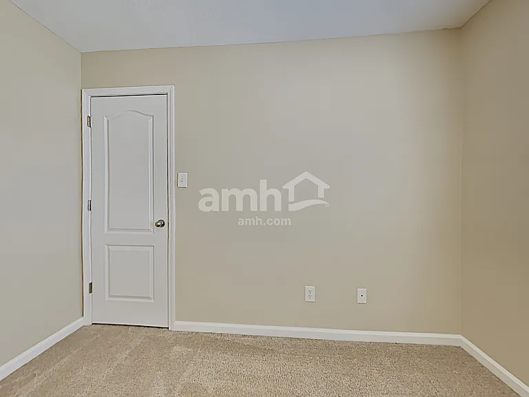 6013 Gallant Ln — Photo 15