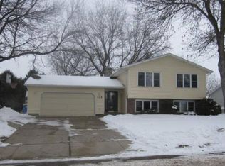 515 Allan Ave, Owatonna, MN 55060