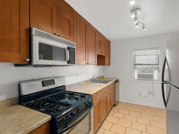 4633 Bancroft St APT 8, San Diego, CA 92116