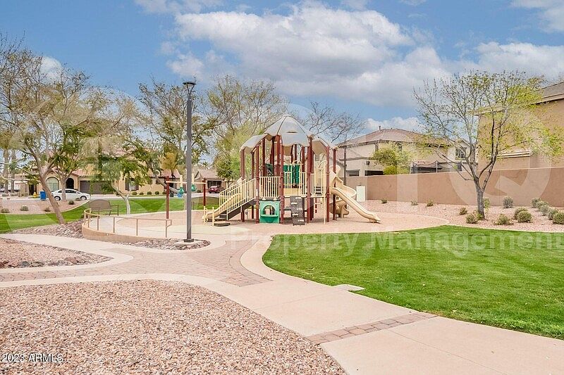 2nd image of 1512 E Joseph Way