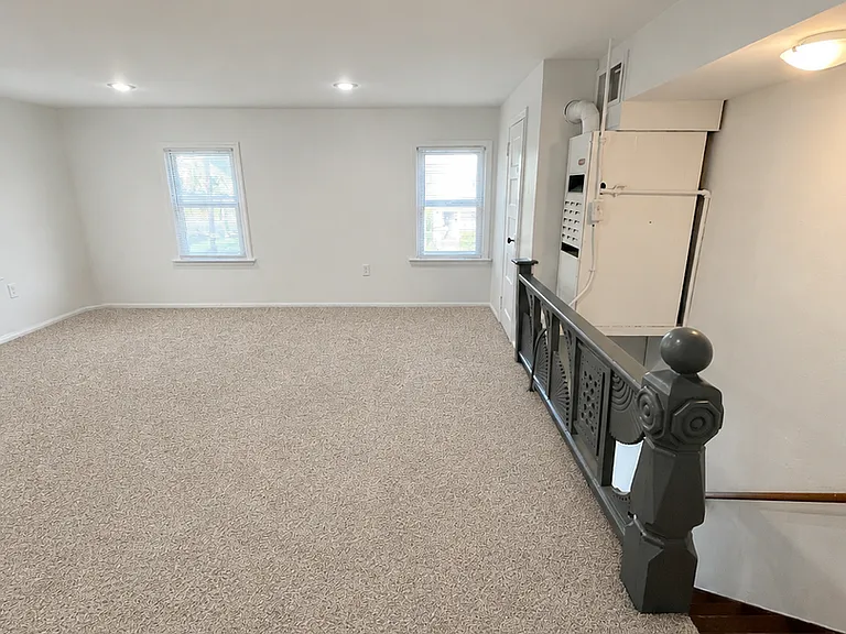 526 N Huron St — Photo 3