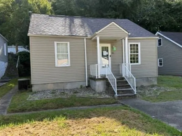 1846 Roxalana Rd, Dunbar, WV 25064