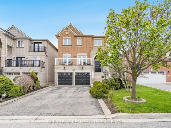 8 Pietro Dr, Vaughan, ON L6A 3K5