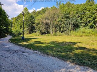 2003 Salt Creek Rd, Gallipolis Ferry, WV 25515