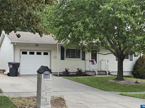 1539 SW 13th St, Lincoln, NE 68522