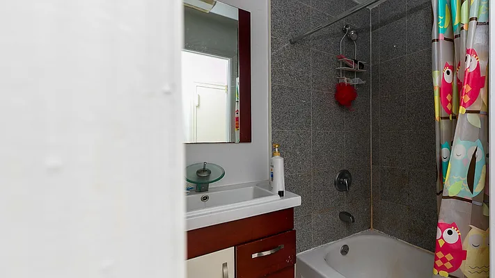 Rented by Nooklyn NYC LLC | media 17