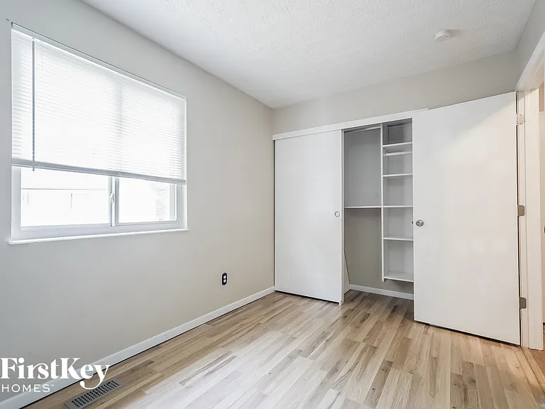 833 Lindenhaven Rd — Photo 11