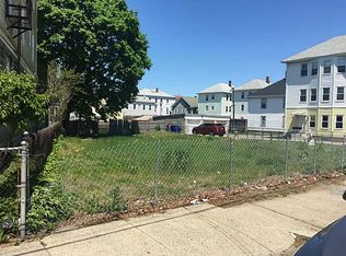 18 Magnolia St, Pawtucket, RI 02860