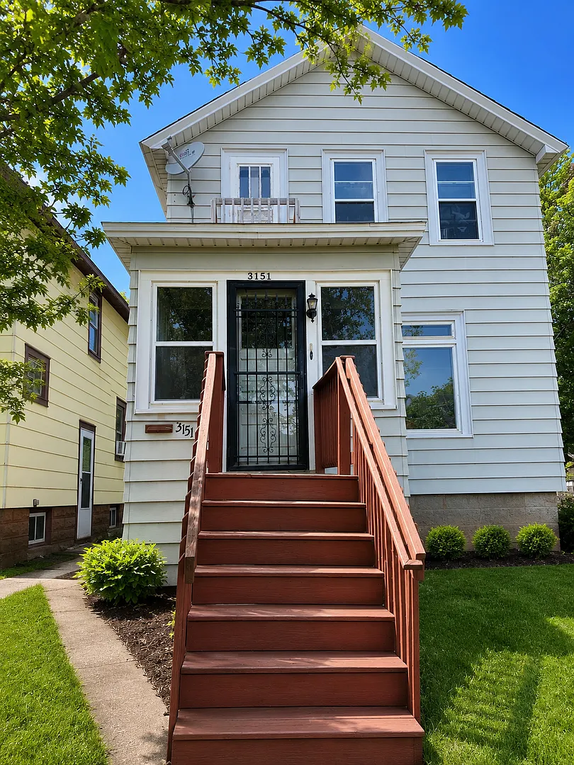 Available Immediately ! - 3 Bed 1 Bath Home! — Photo 3