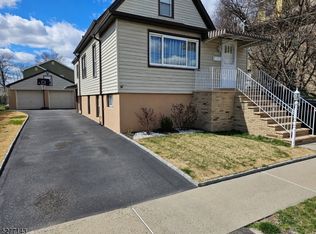 365 Taylor Ave, Hackensack, NJ 07601