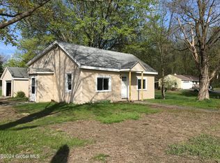 162 Bluebird Rd, South Glens Falls, NY 12803