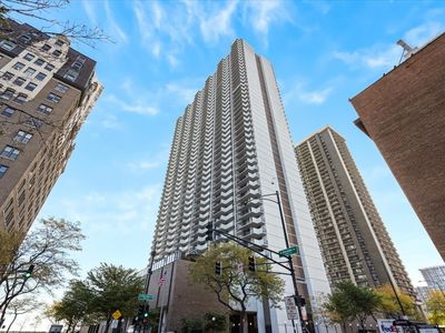 6033 N Sheridan Rd APT 43H, Chicago, IL, 60660