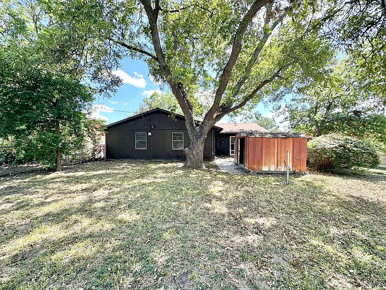 1005 Bonner Dr — Photo 23