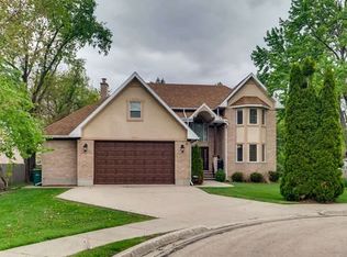 262 9th St, Wheeling, IL 60090