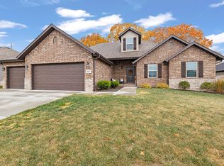 1663 N Penrose Ave, Nixa, MO 65714