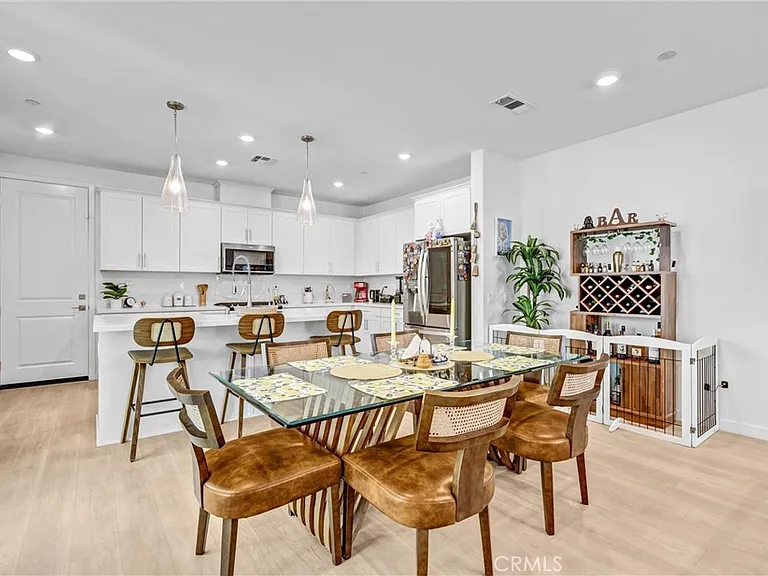 27676 Symphony Pl — Photo 8