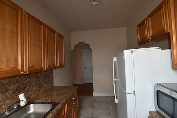 Rented by Zuz Realty | media 8
