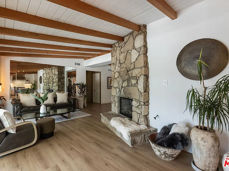 7442 Capps Ave — Photo 15