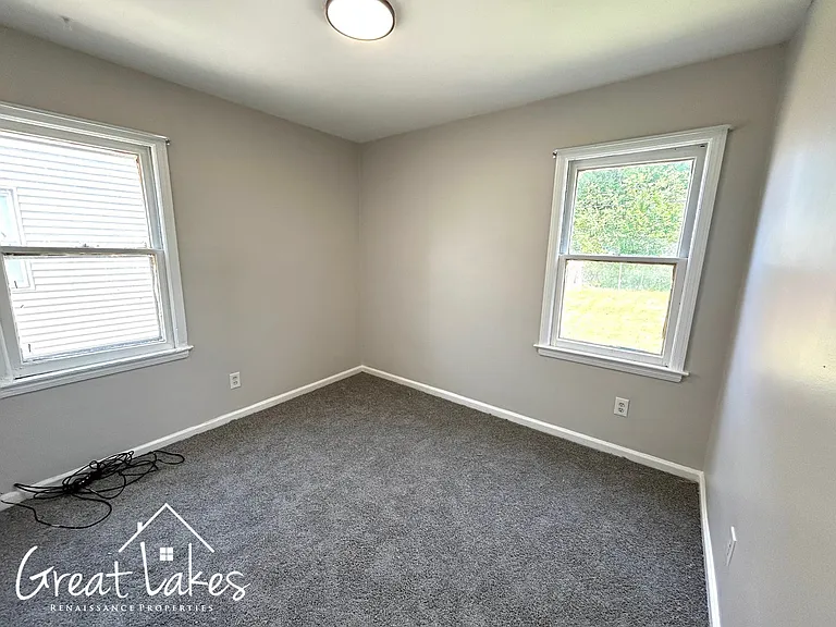 24600 Wilmot Ave — Photo 10
