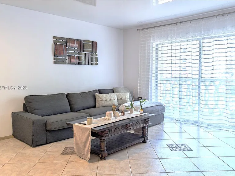 450 Golden Isles Dr #2C — Photo 6