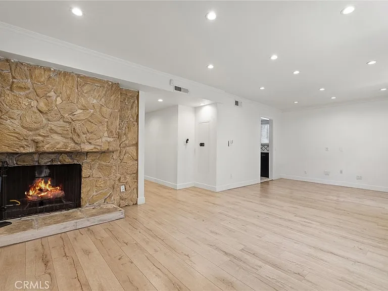 5974 Costello Ave — Photo 6