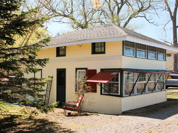 13202 Park Rd, Waterport, NY 14571