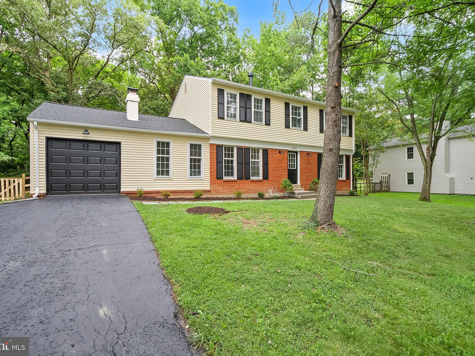 5 bed, 2.5 bath, 2830 sqft, $4,250 — Photo 4