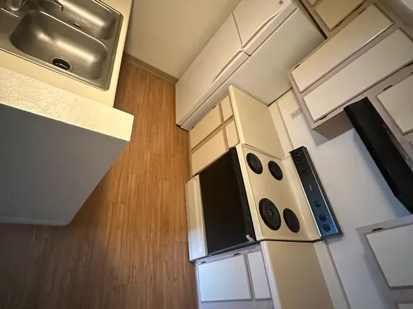 3550 Bay Sands Dr APT 2049, Laughlin, NV 89029