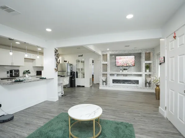 5739 Waterford Dr, Houston, TX 77033