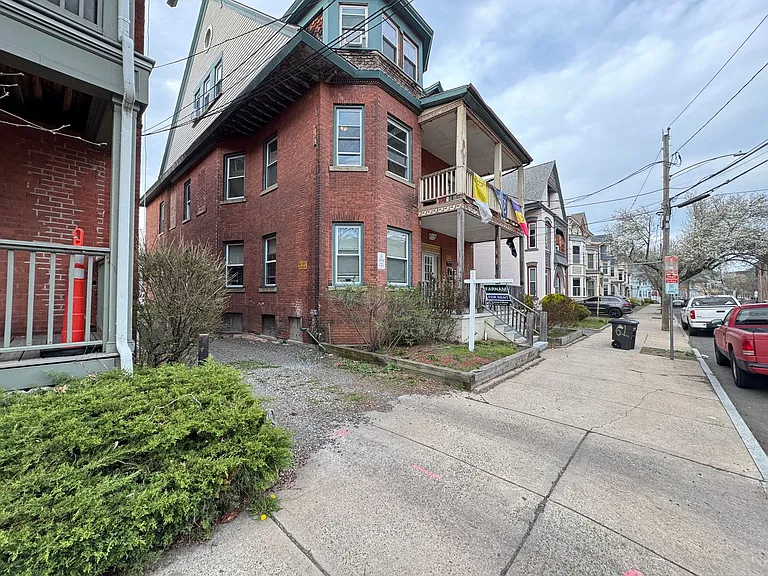61 Lake Pl — Photo 33