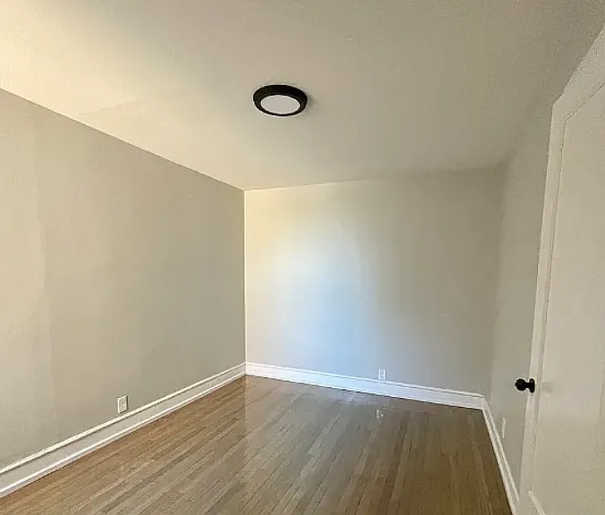 4615 S Prairie Ave #4 — Photo 8