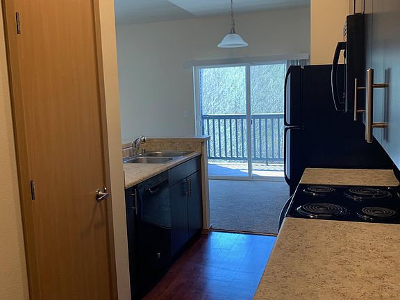 2nd image of 434 SW Hayworth Dr Unit E301