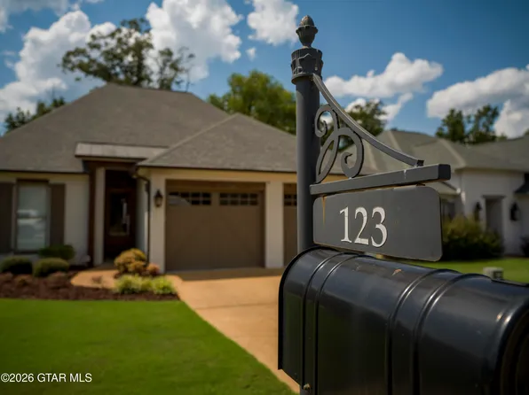 123 McCabe Dr, Starkville, MS 39759