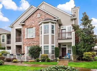 1231 NE Horizon Loop UNIT 210, Hillsboro, OR 97124