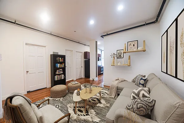 Rented by Platinum Properties | media 13